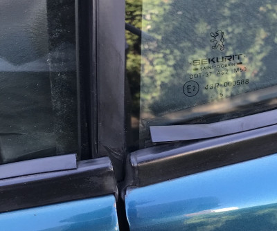 Dichtgummi.jpg (186.87 KiB) 4828 mal betrachtet Dichtgummi.jpg