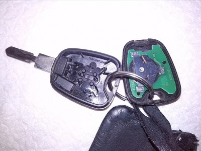 schluessel2.jpg (122.34 KiB) 4089 mal betrachtet schluessel2.jpg