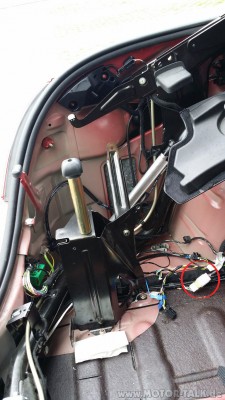 Peugeot_307CC_Position_Kontaktstecker.jpg