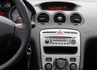 auto.jpg (86.62 KiB) 1188 mal betrachtet auto.jpg