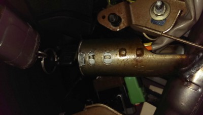 Zündschloss.jpg (74.38 KiB) 2220 mal betrachtet Zündschloss.jpg