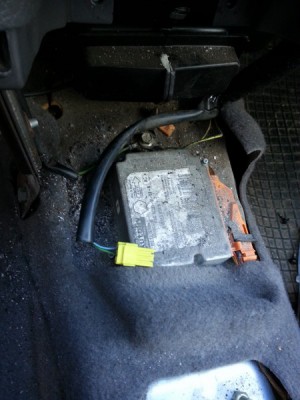 Stecker an MIttelkonsole_450x600.jpg (61.44 KiB) 3553 mal betrachtet Stecker an MIttelkonsole_450x600.jpg